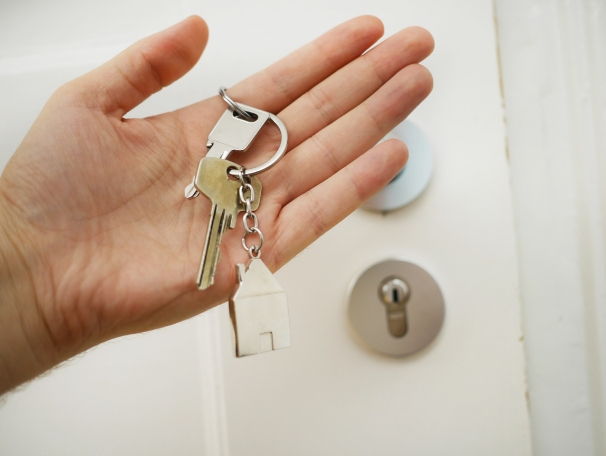 https://VeeraB.StopRentingStartOwning.com